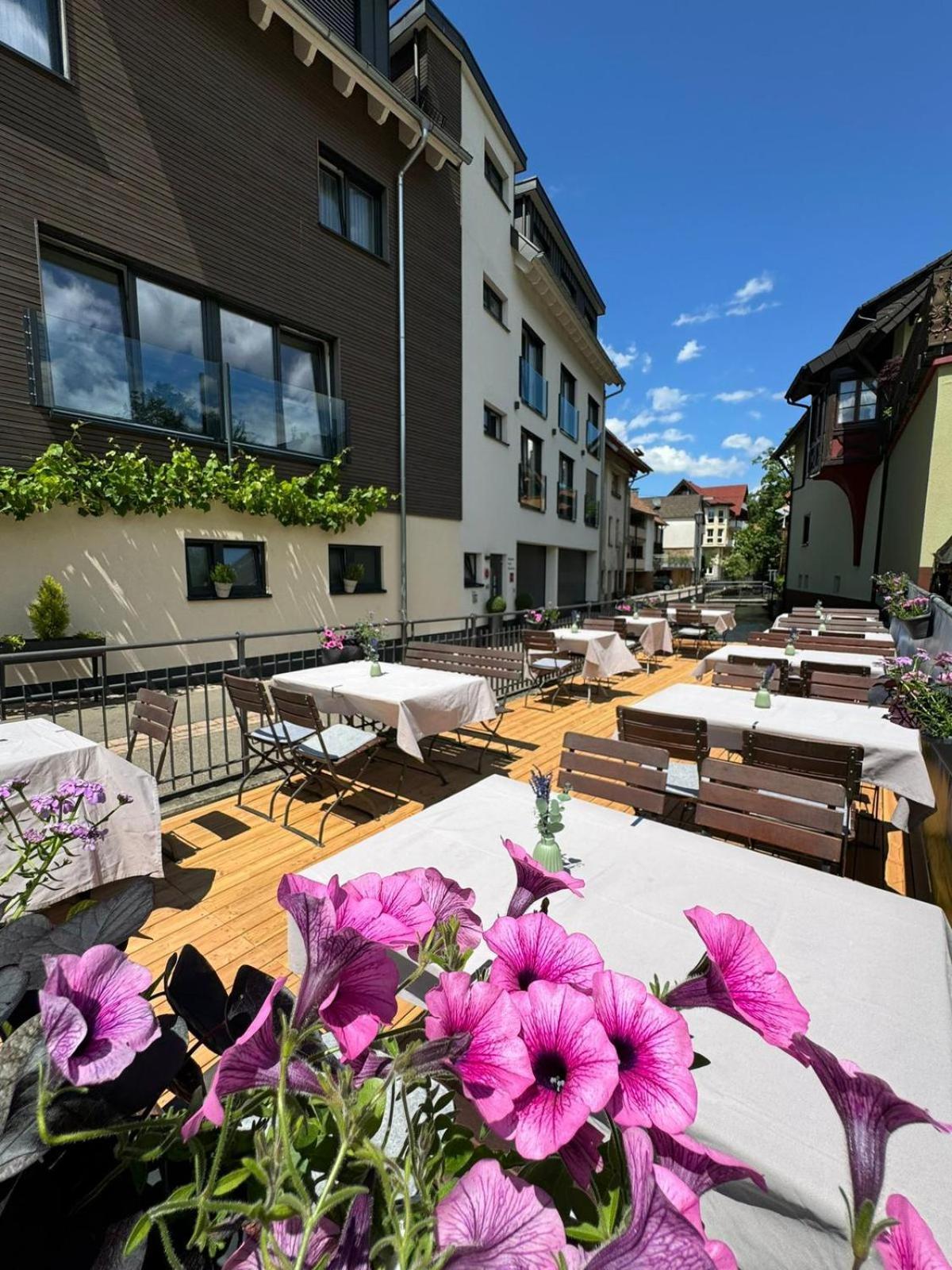Hotel Restaurant Kochschule Roessle Елзах Екстериор снимка